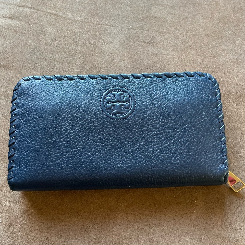 Tory Burch wallet